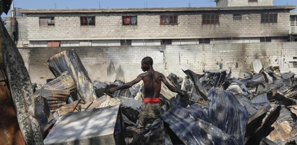 Matan dos personas que compraban municiones para las pandillas en Haití