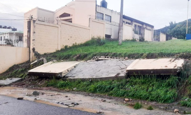 Cae pared en Puerto Plata debido a las lluvias