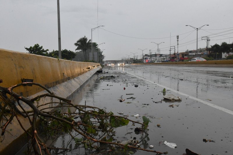 Beryl deja daños en redes e infraestructuras de distribución eléctrica en República Dominicana