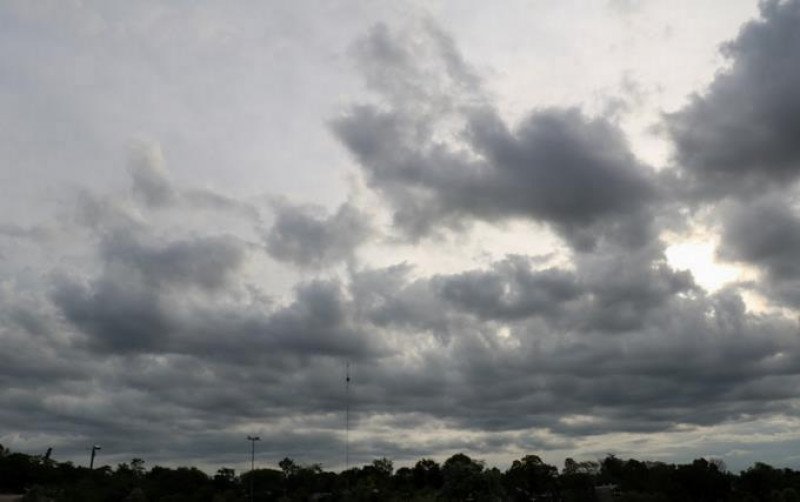 Lluvias este sábado y temperaturas calurosas