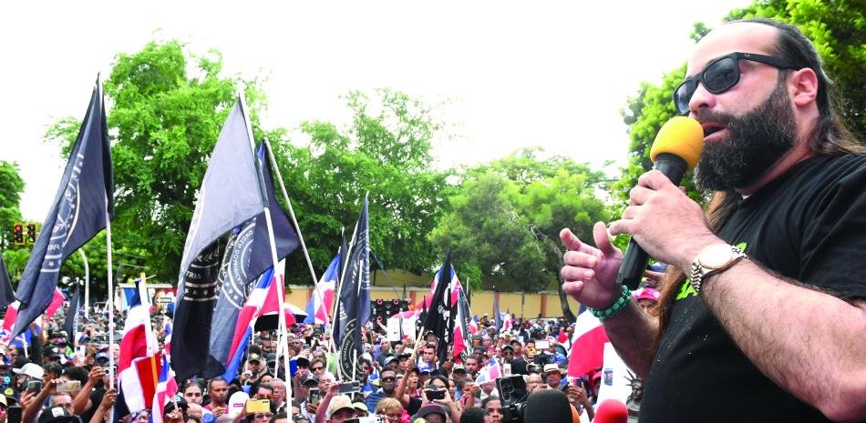 Repudian marcha en frente al Palacio de masiva migración haitiana