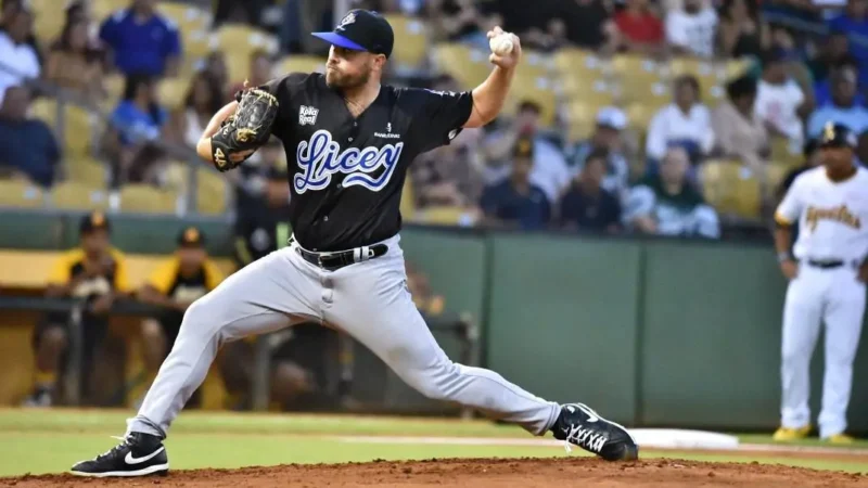 Licey gana su tercer partido corrido blanqueando a las Águilas