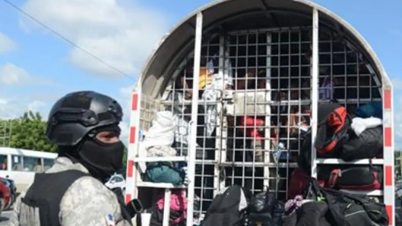 De más de dos millones de haitianos con estatus migratorio irregular que hay en el país, las autoridades han repatriado 18,843 en lo que va el mes de octubre