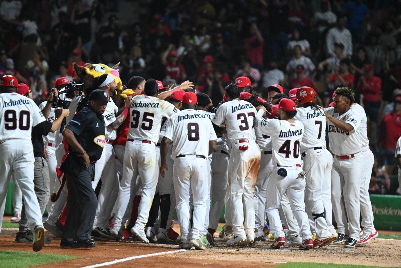 El Licey en su debut con Albert Pujols como dirigente se queda en el terreno