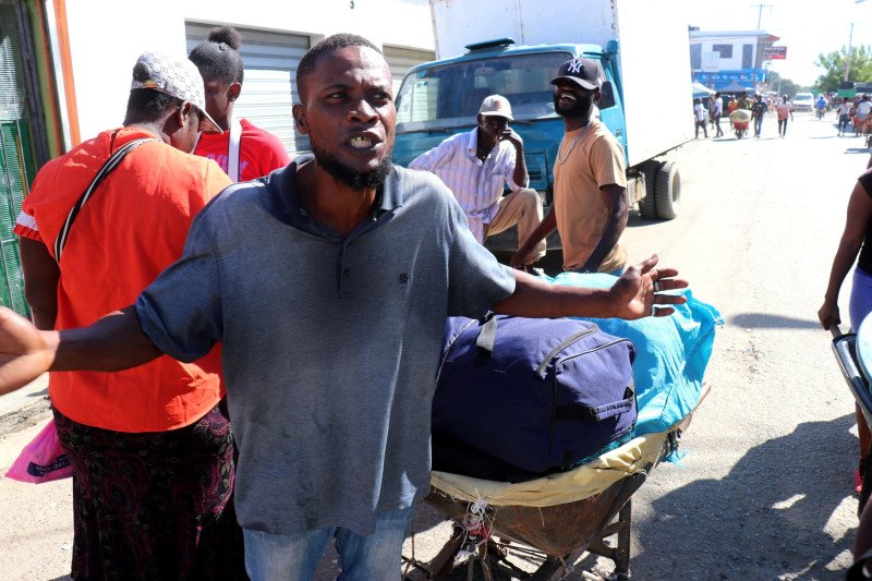 Haitianos salen voluntaria de la República Dominicana