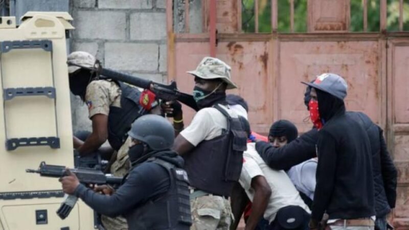 Policías al servicio privado son retirados para que enfrenten las bandas haitianas