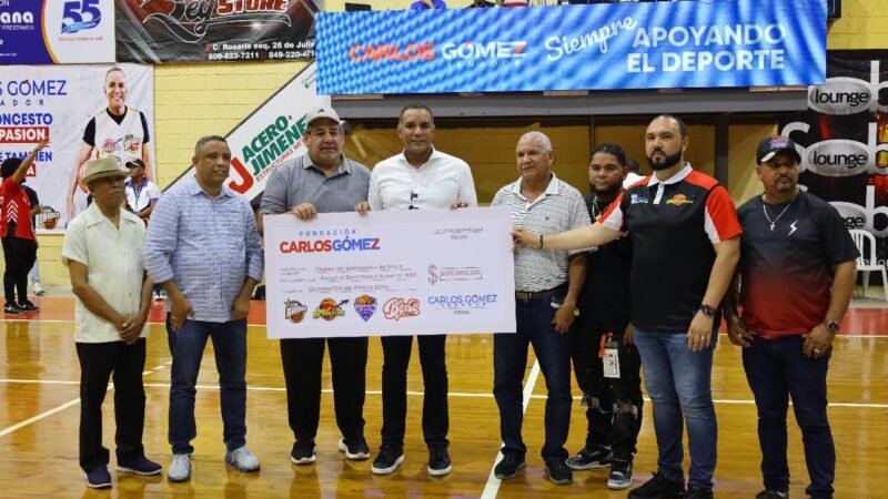 Carlos Gómez senador de la Provincia Espaillat realizó un aporte de R.D. $ 500,000.00 pesos a los Clubes de Baloncesto de Moca