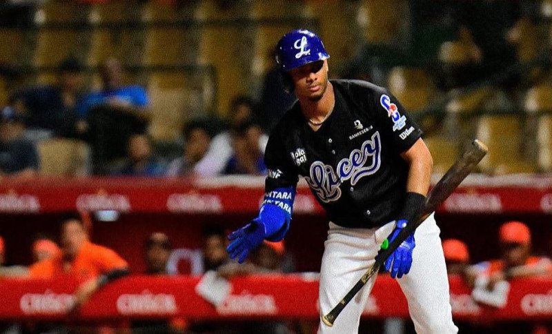 Alcántara y Jair Camargo guían Licey sobre Toros