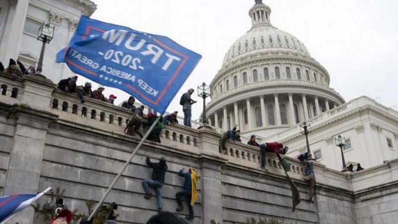 Indultarán a los que asaltaron el Capitolio en cuanto Trump reasuma la Presidencia de EEUU