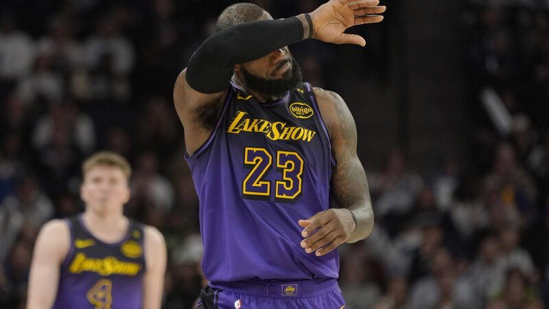 Racha negativa de LeBron  James y los Lakers