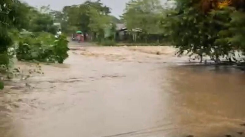 Severas inundaciones en comunidades de Puerto Plata