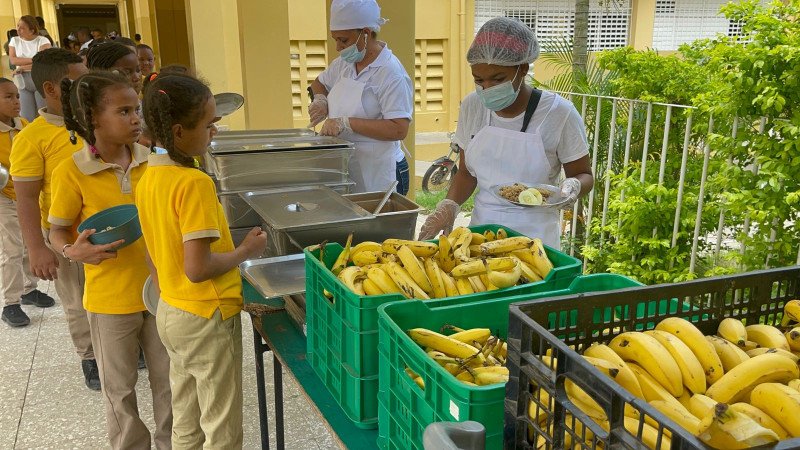 No habrá almuerzo escolar en lo que falta año y las clases deben terminar el día 20