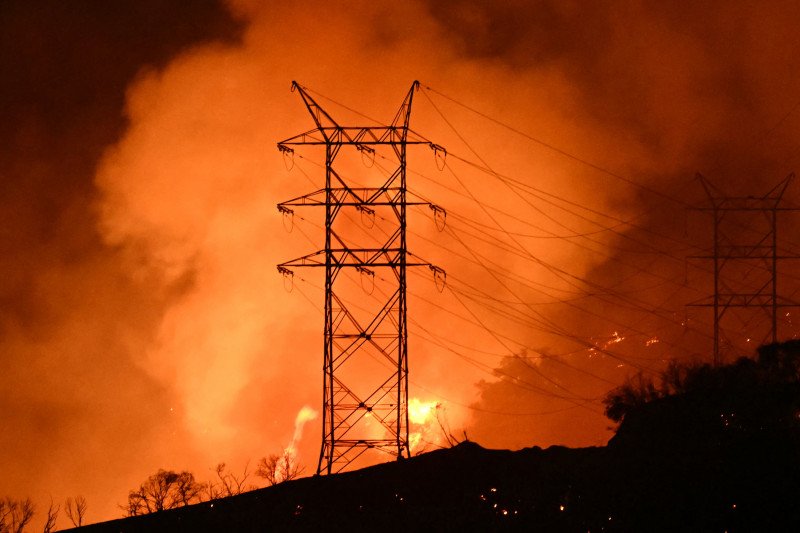 Incendio en California: Una Tragedia en Desarrollo