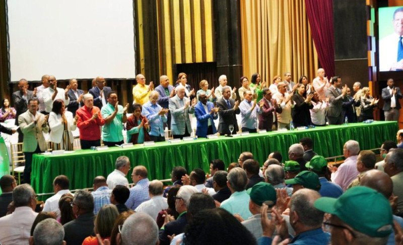 Afloran conflictos durante congreso de la Fuerza del Pueblo