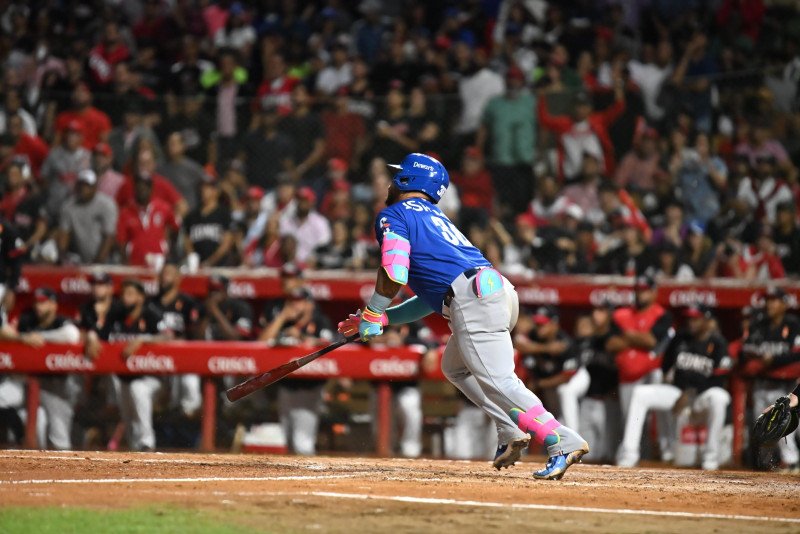 Los Tigres empataron dramáticamente con un cuadrangular de dos carreras de Gustavo Núñez
