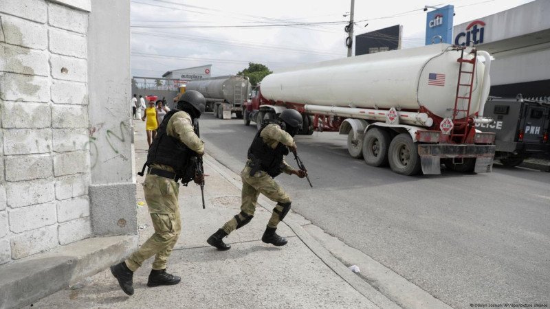 Mas contingentes militar de Guatemala llega a Haití para combatir pandillas