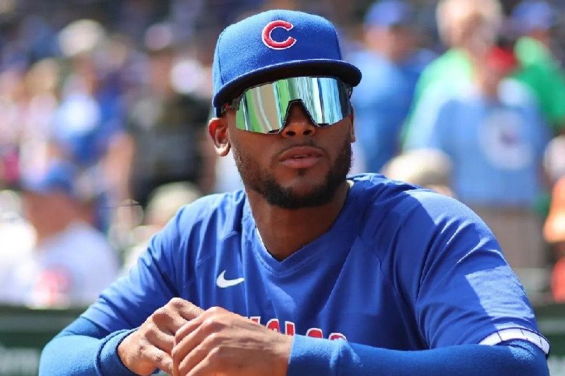 Adquieren al dominicano Alexander Canario de los Cachorros