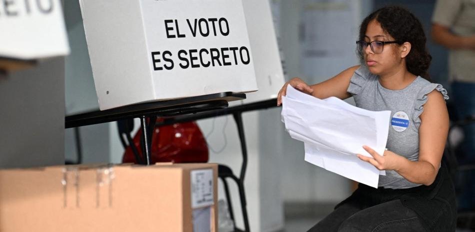 Empieza el conteo de votos para la elección del presidente