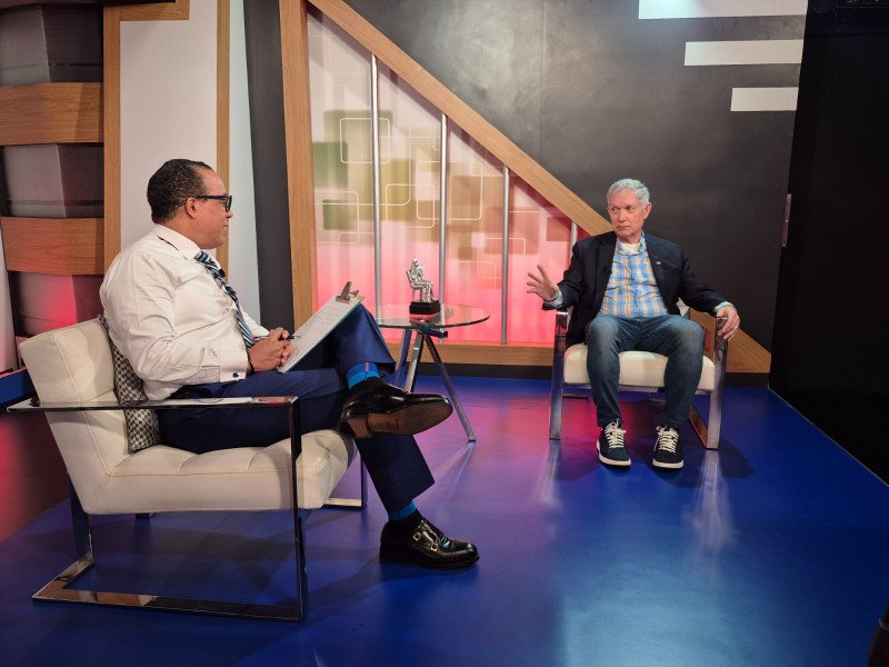 Comparan el Estadio Quisqueya con un basurero y que la solución es demolerlo