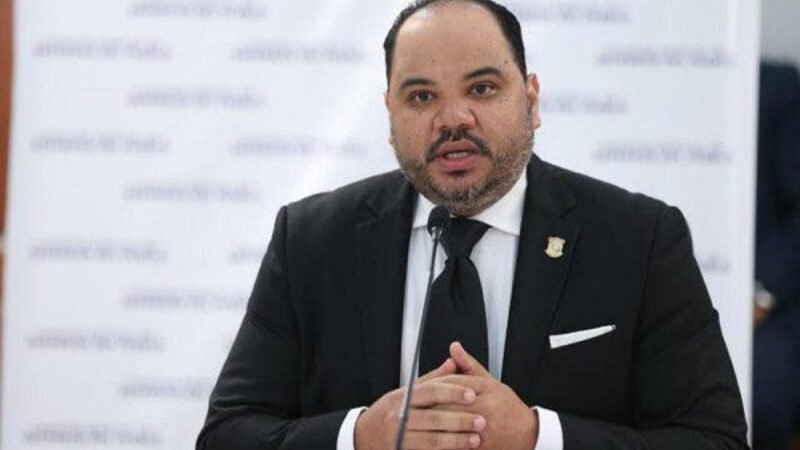 “Me esforzaré aún más por amor a los símbolos patrios”