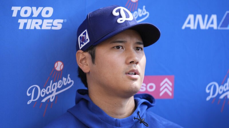 Shohei Ohtani prueba cambio en su rutina de picheo