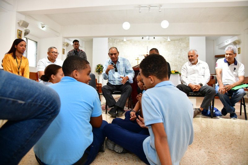 Pandillas están asechando a los estudiantes