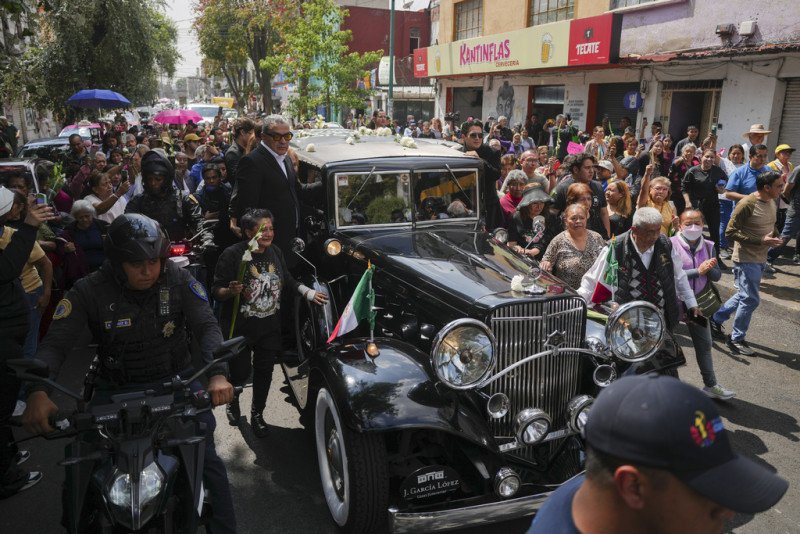 Despiden a la el barrio que la vio ascender a la fama