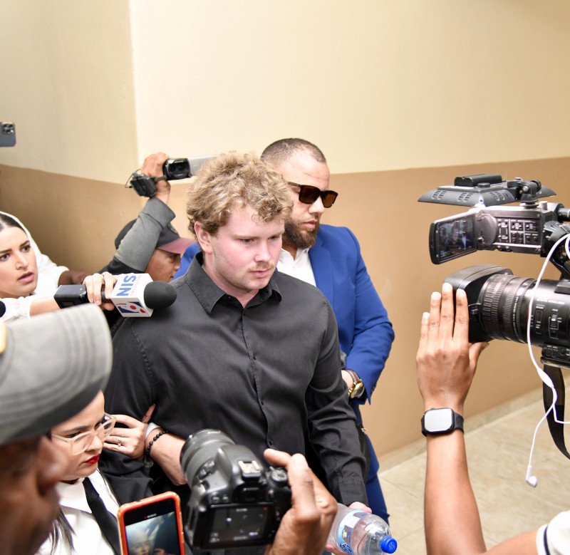 Entregan duplicado de pasaporte a Joshua Steven Riibe