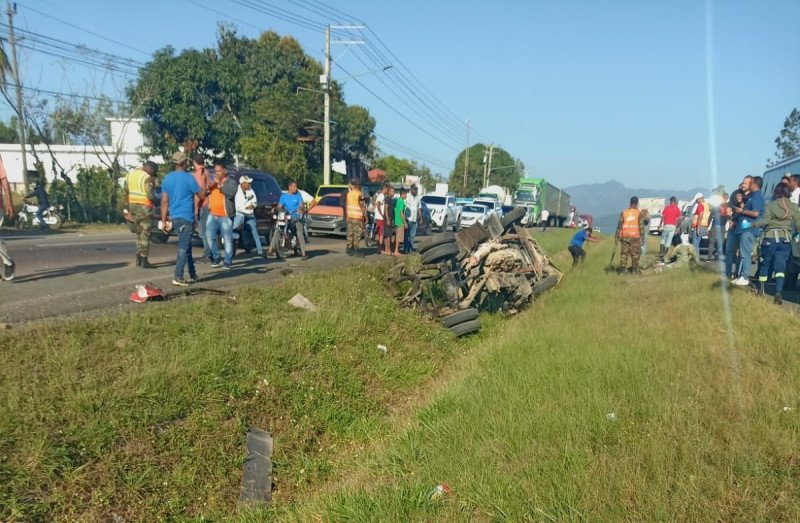 Accidente en autopista Duarte, trasladan a a Bonao y La Vega los heridos