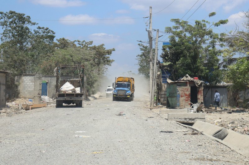 En Barahona se trabaja con pero lentitud