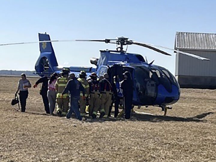 Mujer atrapada en auto accidentado sobrevive seis días con agua de arroyo hasta ser rescatada