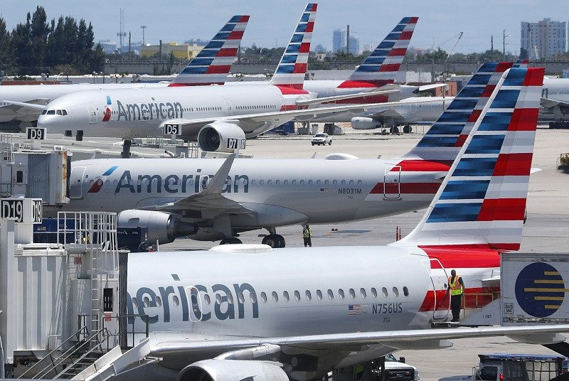 Avión declarado en emergencia por olor a humo y regresa a Argentina