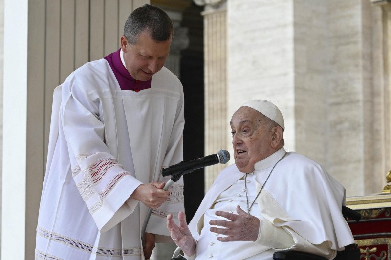 El papa Francisco antes de morir dona 200,000 euros a los presos