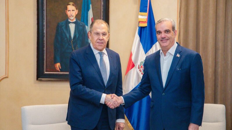 Abinader y canciller ruso se reunen a puertas cerradas
