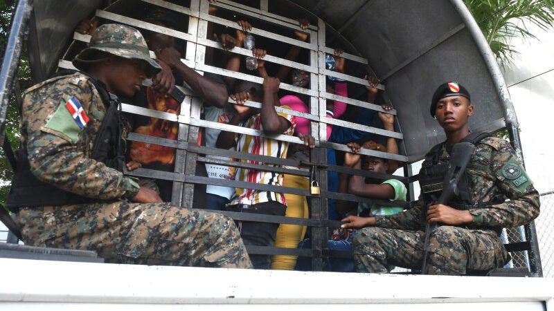 Deportaciones de haitianos en RD: cifras reales distan de las metas anunciadas