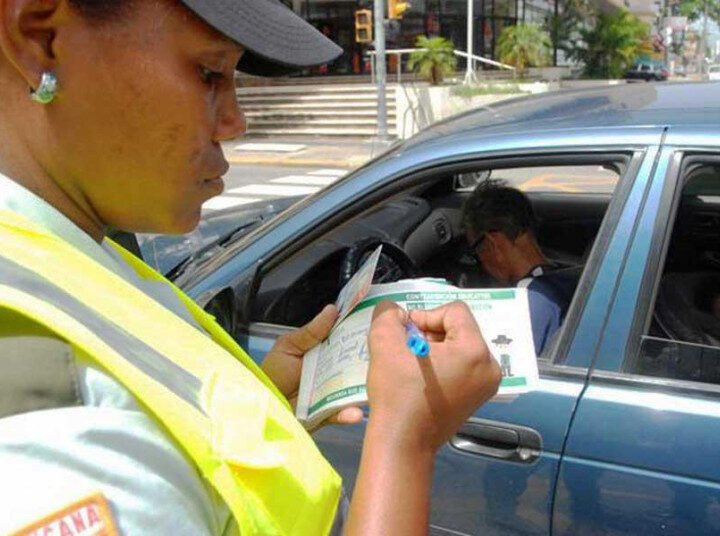 Hy más multas de tránsito que licencias de conducir