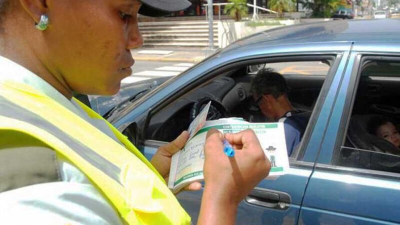 Hy más multas de tránsito que licencias de conducir