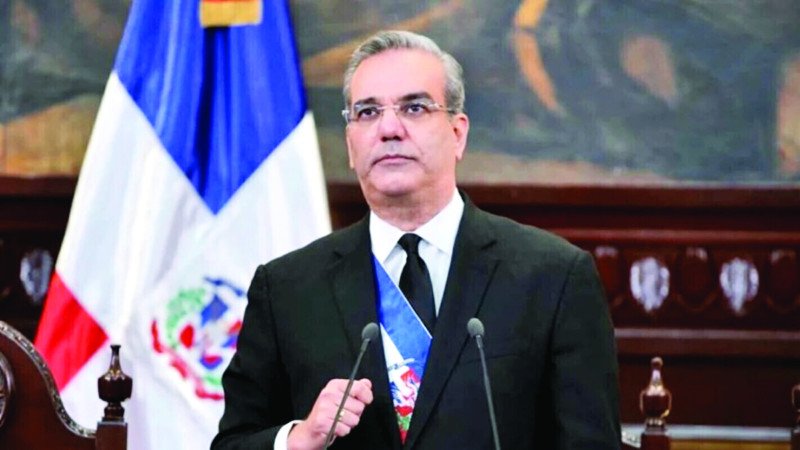 Convocan a ex presidentes a cumbre en Palacio