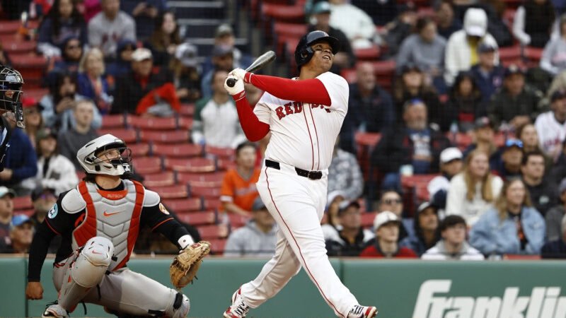 Devers da 2 H4, incluido un grand slam, e impulsa 8 en paliza de Boston a Orioles