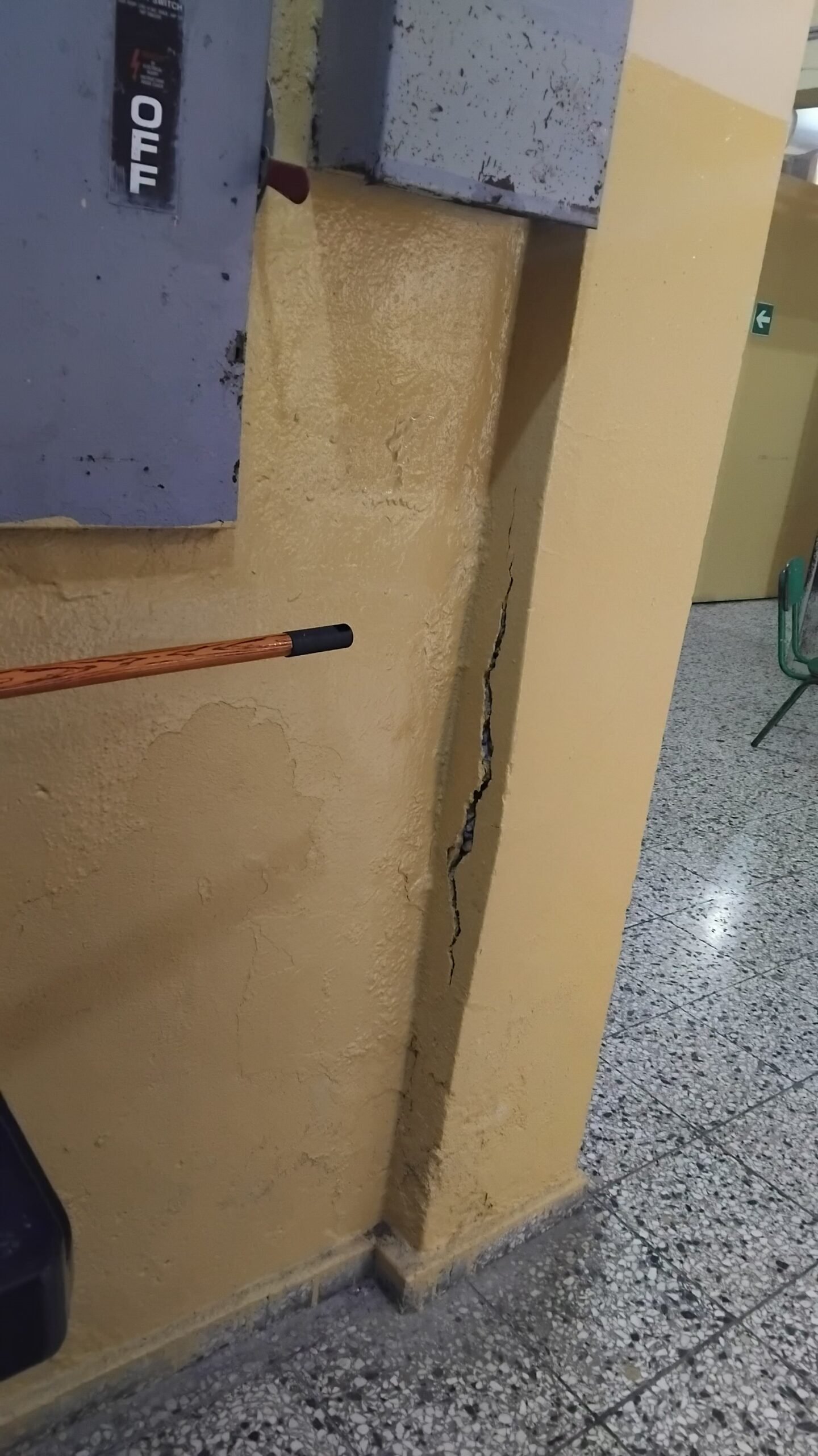Escuela Hermanas Mirabal tiene una crisis estructural poniendo en riesgo la seguridad y el bienestar de sus estudiantes