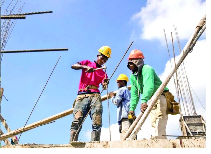 Más de 87,000 permisos para emplear haitianos en obras