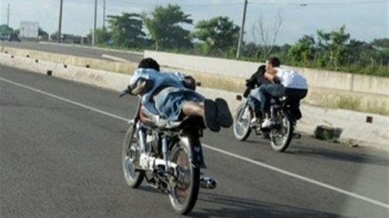 Personas que tienen licencias para conducir motocicletas en RD con 3.5 millones de motos registradas