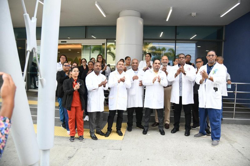 Huelga médica paraliza hospitales públicos en República Dominicana
