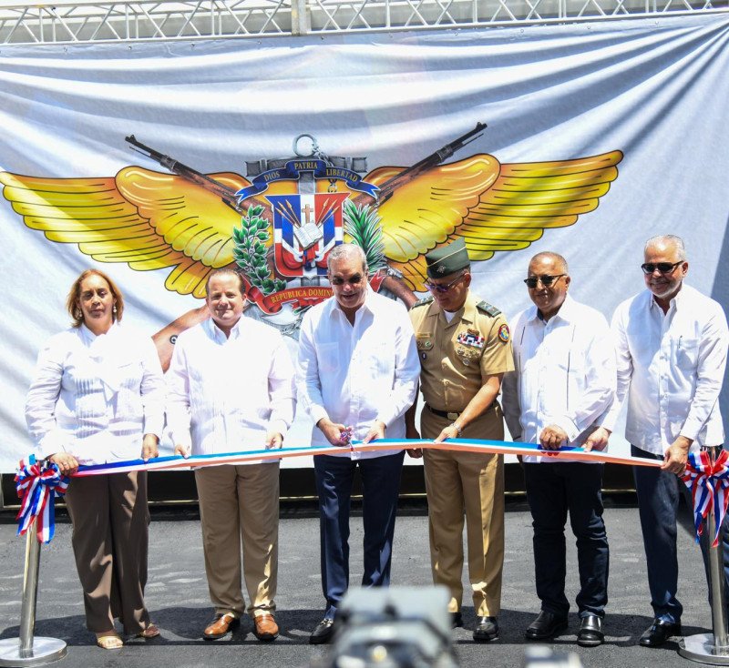 Inauguran primera fase de la planta de ensamblaje de vehículos en San Cristóbal