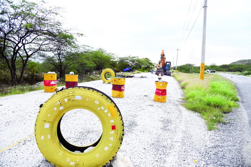 Repararan carretera que empalma pueblos del Sur