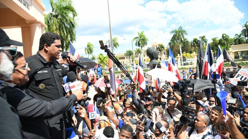 Convocan gran movilización nacional en el CONEP