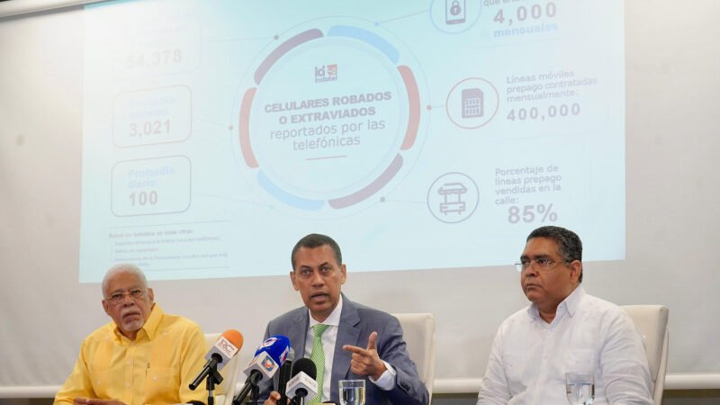Se estima que 4,000 celulares robados en el extranjero ingresan al país cada mes