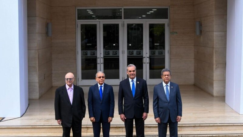 Líderes Dominicanos Unen Fuerzas Ante la Grave Crisis Haitiana