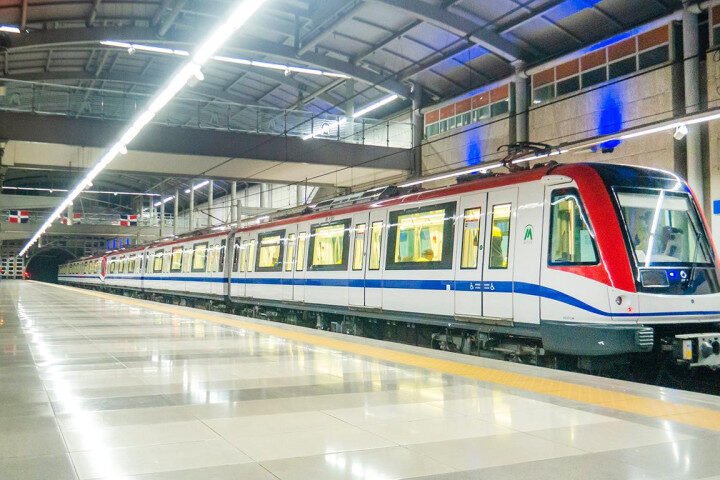 Metro  y línea 1  Teleférico abrirán a las 5:30 am desde del 31 de julio