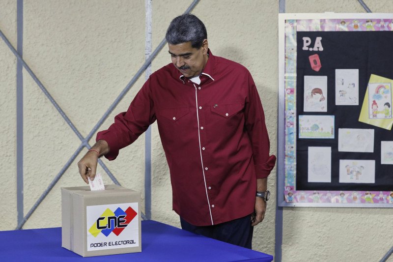 Maduro reactivó ruta aérea a República Dominicana porque Sergio Vargas se lo pidió